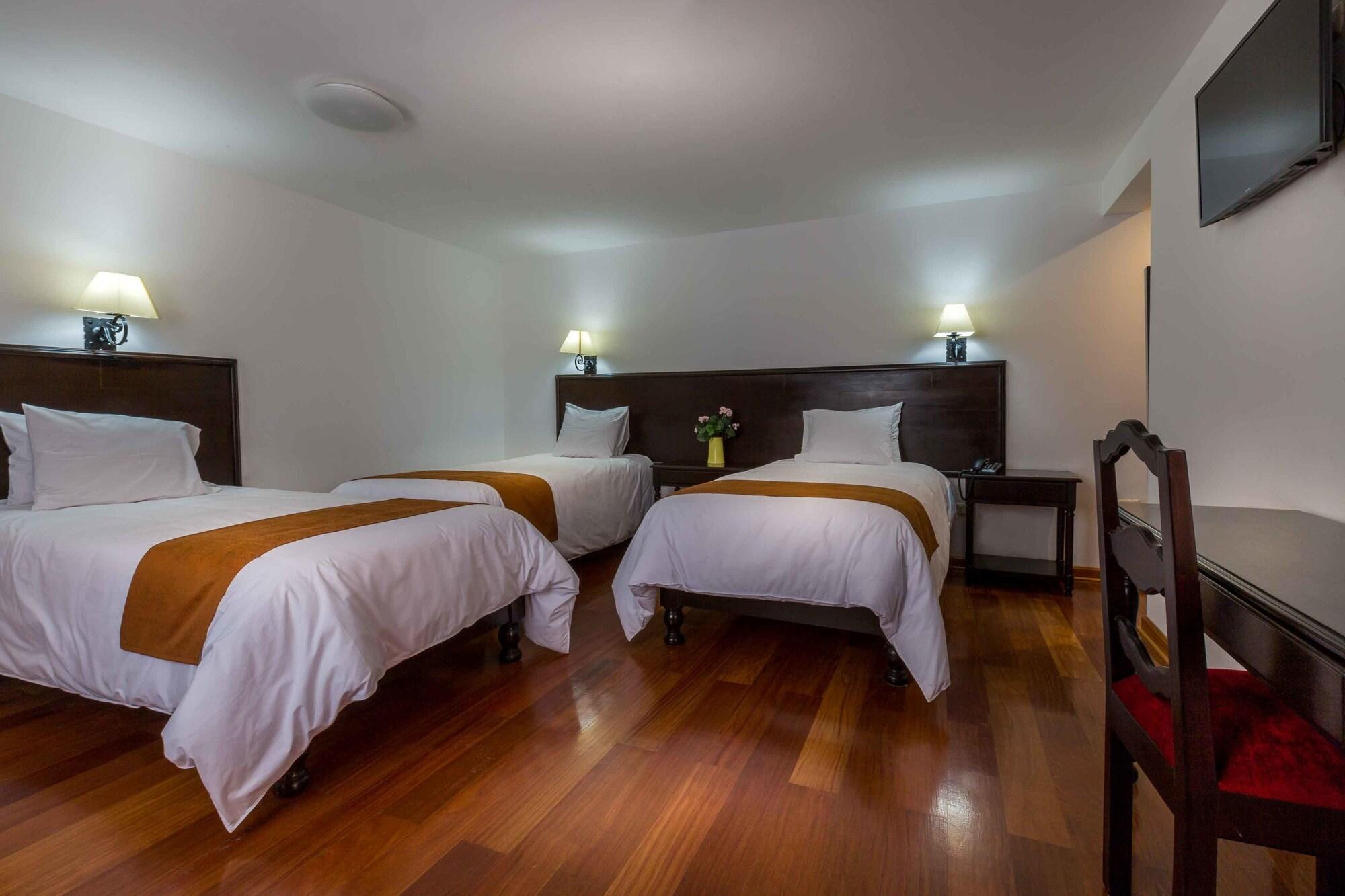 Illa Hotel Cuzco Esterno foto