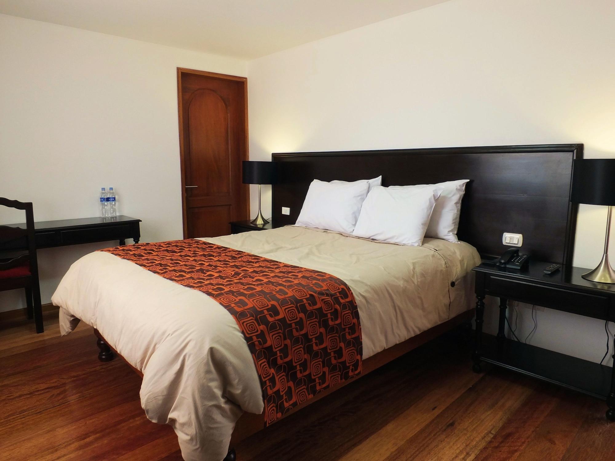 Illa Hotel Cuzco Esterno foto