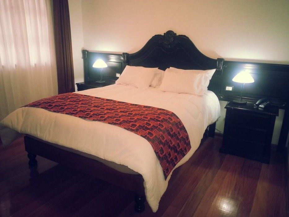 Illa Hotel Cuzco Esterno foto